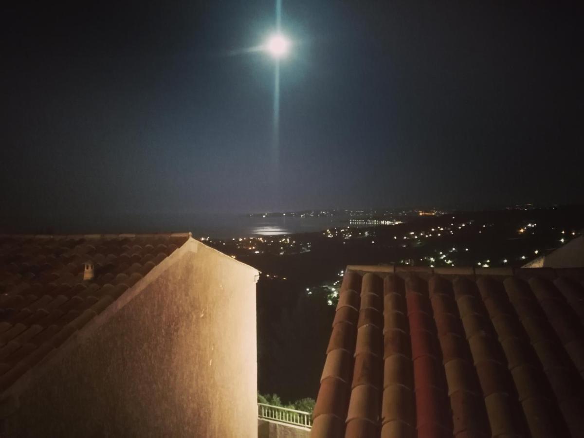 Tres Bel Appartement T3 Avec Splendide Vue Mer Les Issambres Exteriör bild